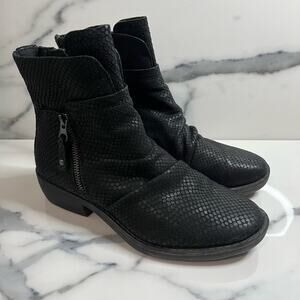 OTBT Women's Minimalist Black Leather Reptile Yorkel Boots Sz 7 Closet Staple